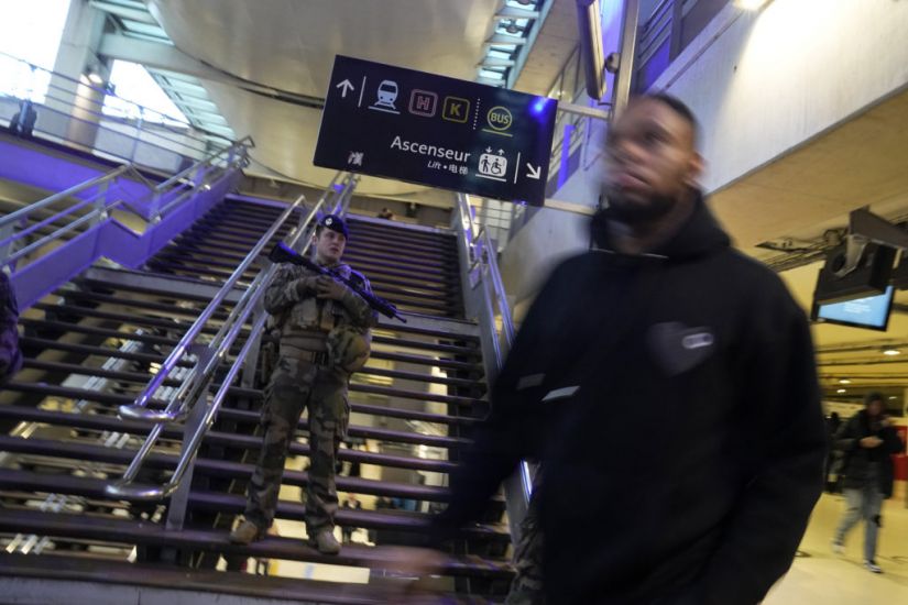 Attacker Shot By Police After Six Stabbed At Paris Train Station