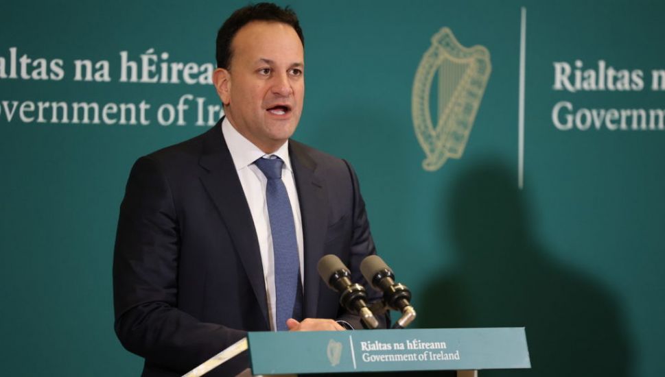 'Too Simplistic' To Blame Fine Gael And Fianna Fáil For Health Crisis, Says Varadkar