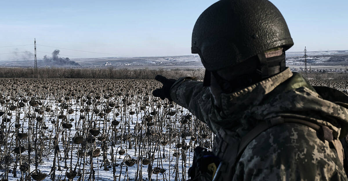 Russian Forces Press Closer To Key Salt-mining Town In Eastern Ukraine