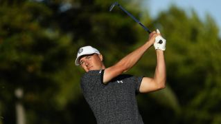 Jordan Spieth Part Of Three-Way Tie For The Lead At Sony Open In Hawaii