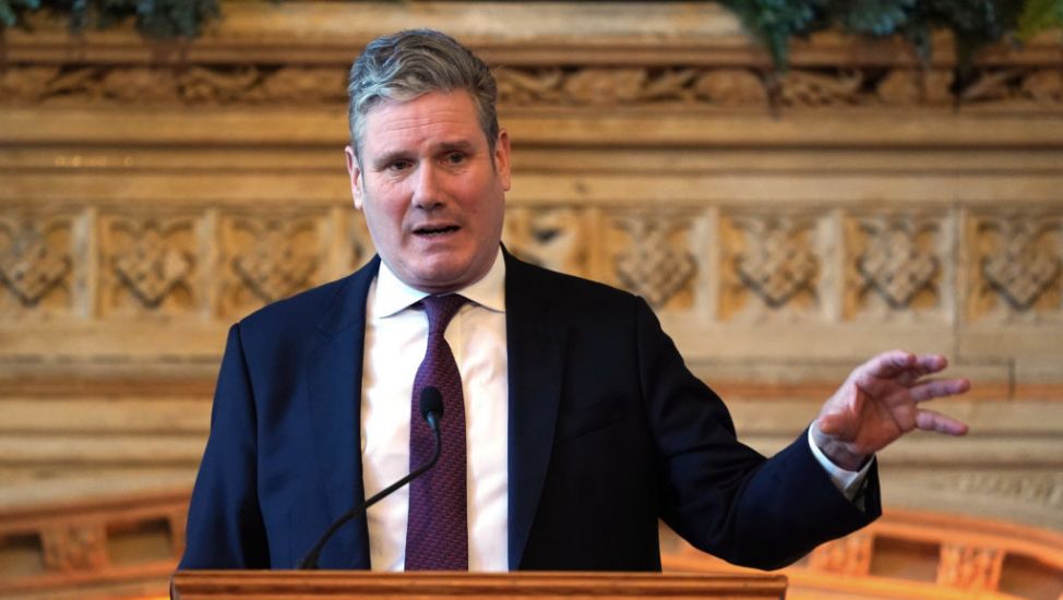 Starmer Warns Sunak That Johnson May Lead Opposition To Protocol Deal