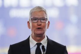 Apple Boss Tim Cook To Take Pay Cut Of More Than 40%