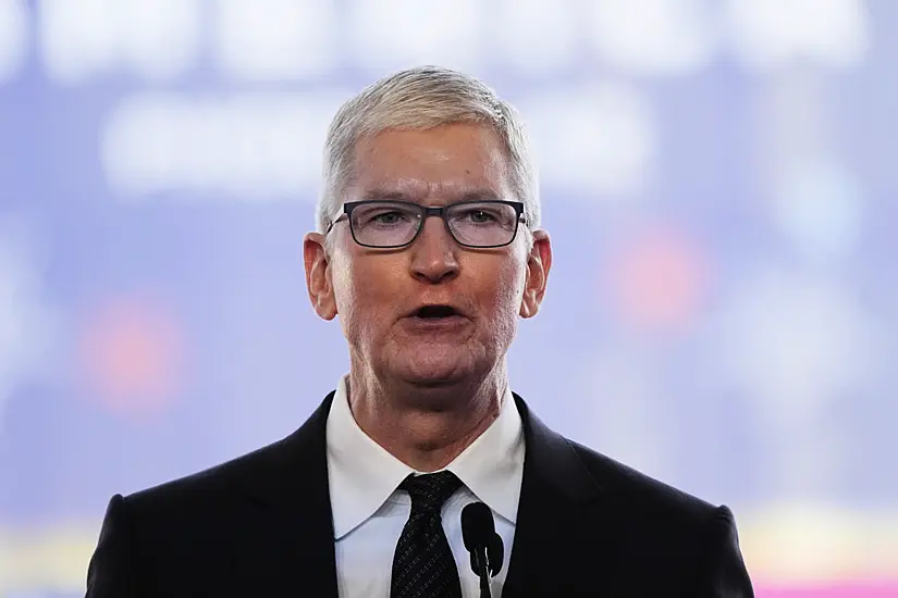 Apple Boss Tim Cook To Take Pay Cut Of More Than 40%