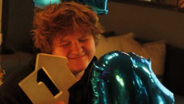Lewis Capaldi Scores Fourth Uk Number One Single With Pointless