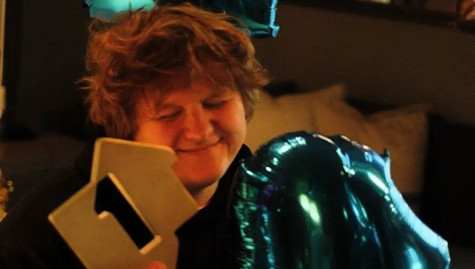 Lewis Capaldi Scores Fourth Uk Number One Single With Pointless