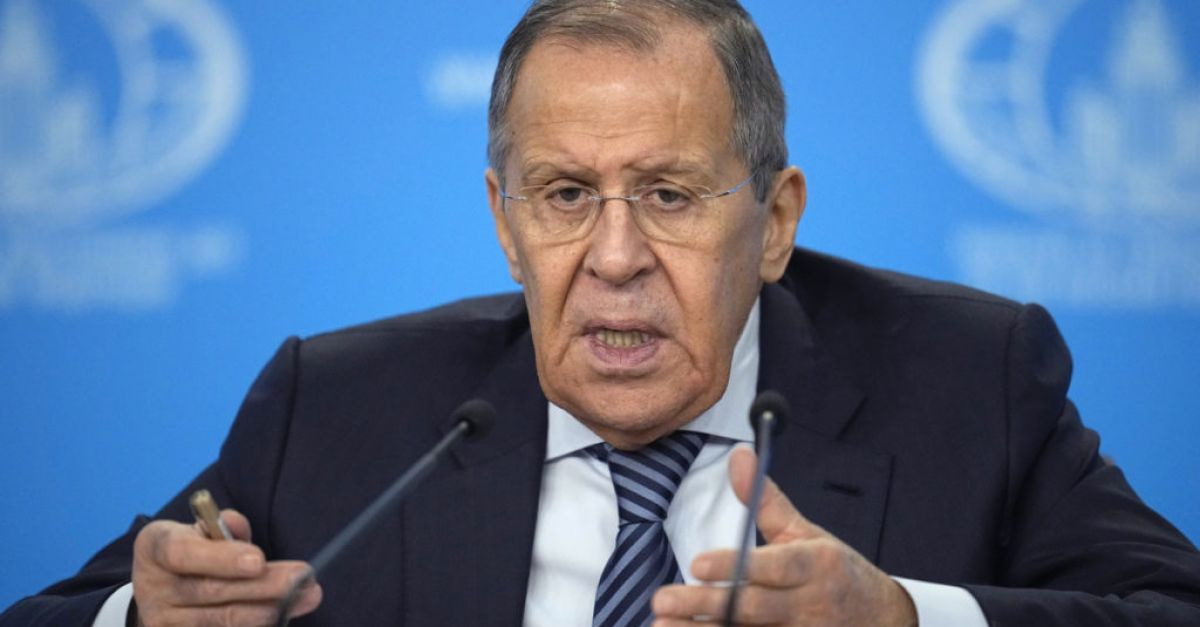 Руският министър Лавров казва, че мирният план за Украйна е безсмислен