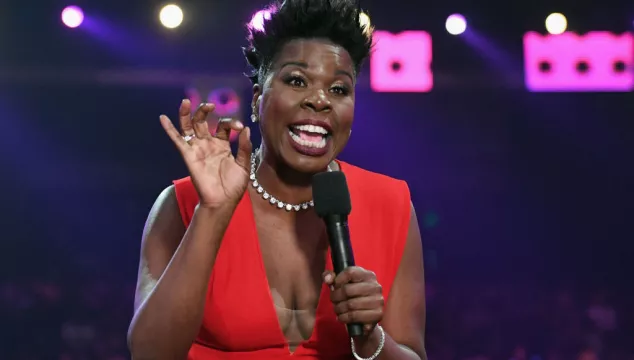Leslie Jones Pokes Fun At Mlk Statue In First Monologue As The Daily Show Host