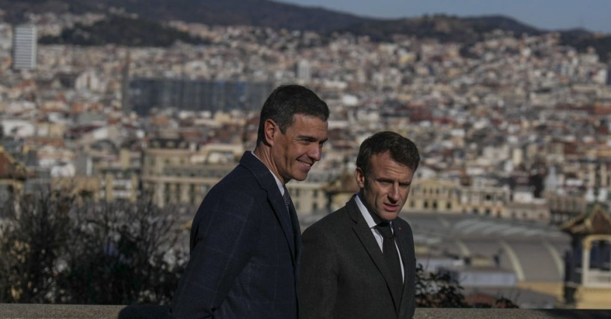 Los líderes de España y Francia se reúnen para firmar un tratado de amistad