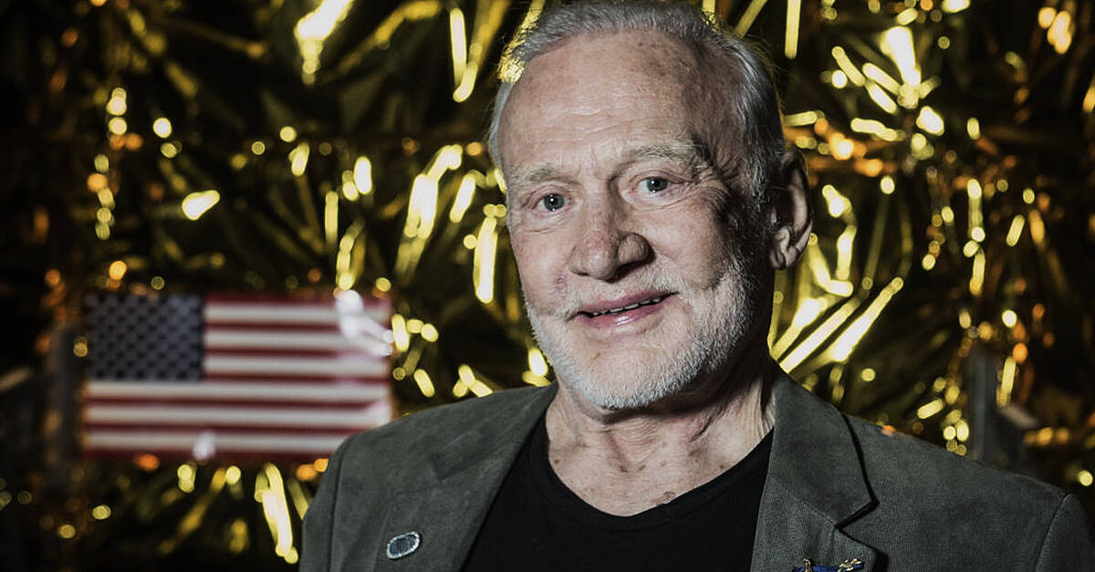 Astronaut Buzz Aldrin Marries ‘longtime Love’ On 93rd Birthday