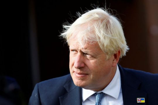 Bbc Panel To Examine Conflicts Of Interest Over Chair's Role In Boris Johnson Loan