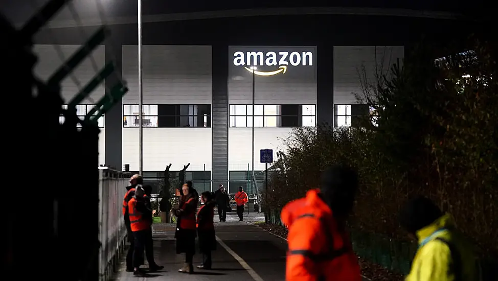 Amazon Workers Stage First Strike In Uk In Dispute Over Pay