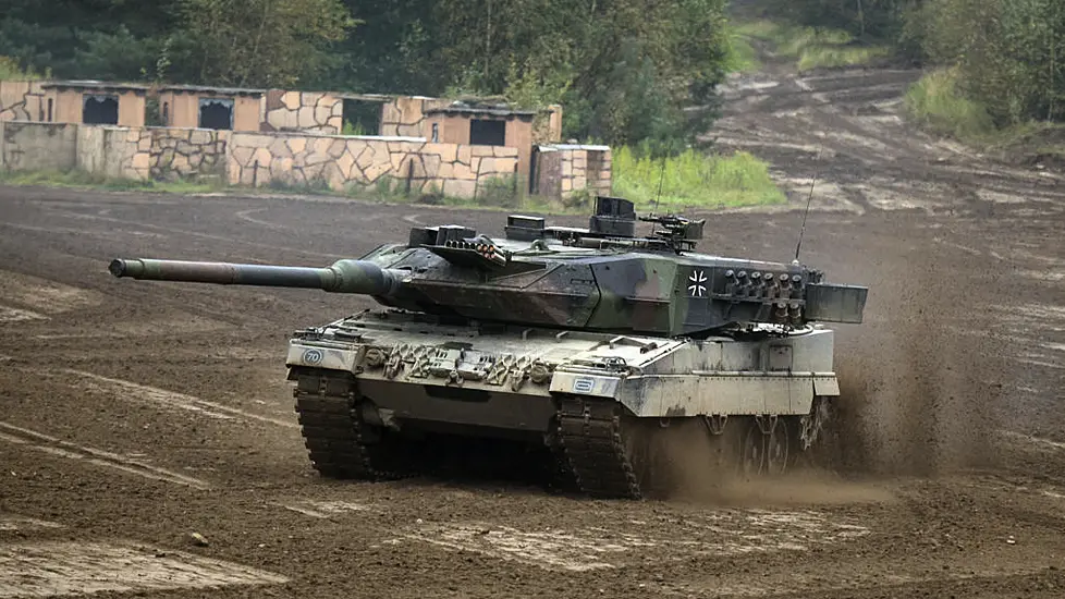 Us And Germany Sending Battle Tanks To Back Ukraine War Effort