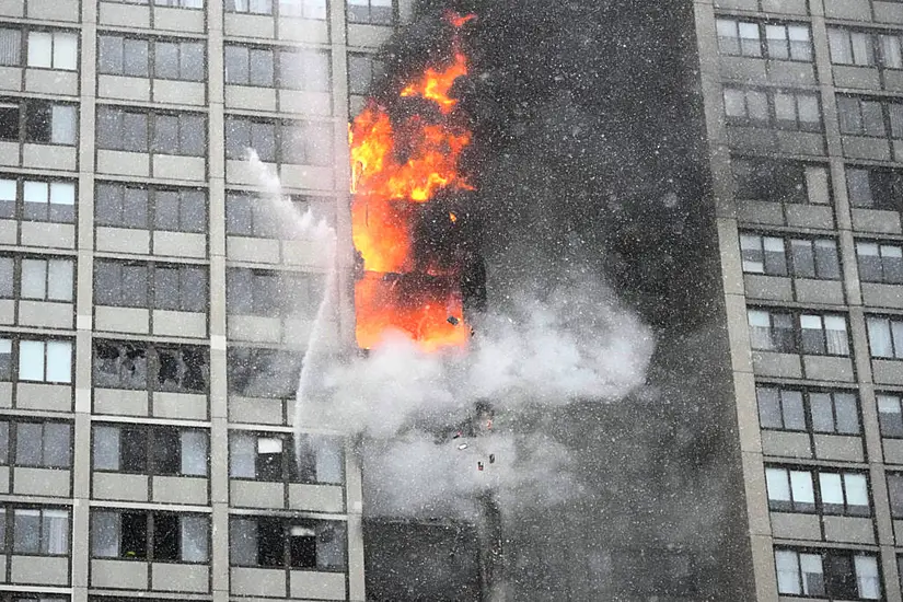 One Dead As Fire Blazes Through Chicago Apartment Building