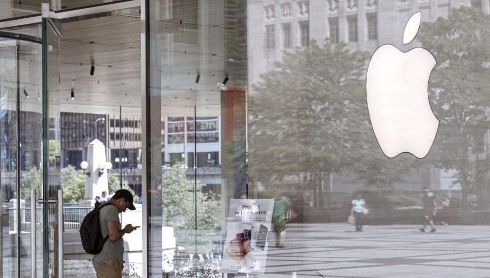 Apple Suffers First Quarterly Sales Decline In Nearly Four Years