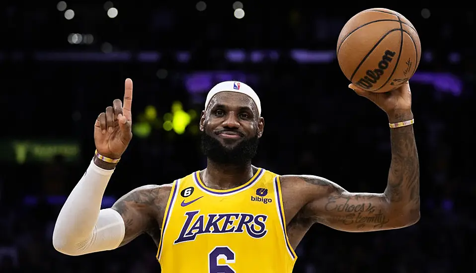 Lebron James Snatches Nba Career Scoring Record From Kareem Abdul-Jabbar