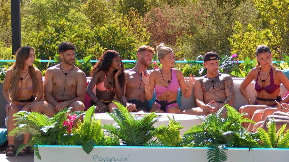 Love Islanders Start To Stray After Return Of Raunchy Races Challenge