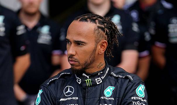 Lewis Hamilton Has Started Talks Over New Mercedes Deal