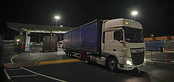 Carlow Nationalist — Hauliers urge Government to lift barrier at Dublin Port to improve congestion, carbon levels - Vimarsana News