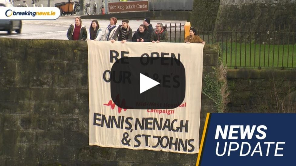 Video: Protest At Limerick Hospital; Rishi Sunak In Belfast For Protocol Talks