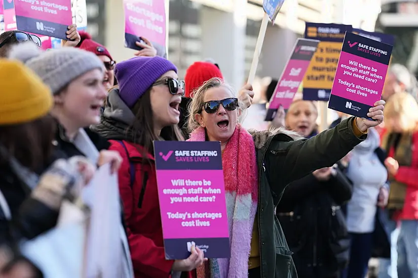 Uk Nurses Pause Strike Action As Union Begins 'Intensive Talks' With Government