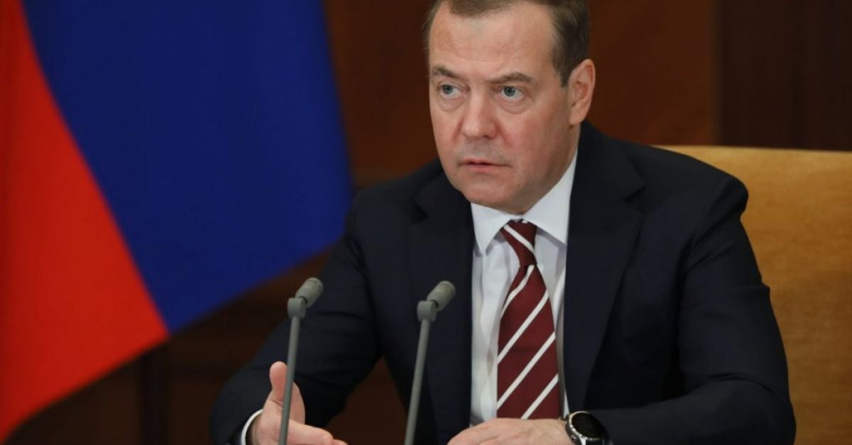 Ruský Medvedev sa vyhráža, že premení Kyjev na „obrovský taviaci kotol“