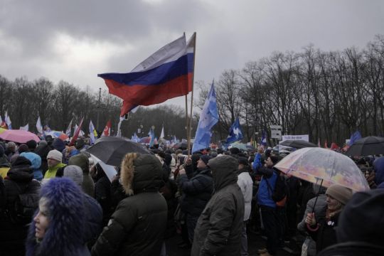 Thousands Join Berlin Rally Calling For Ukraine Peace Talks
