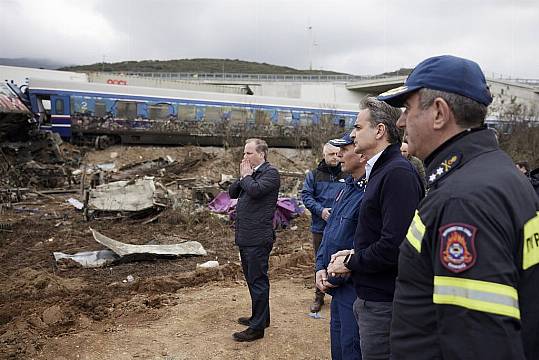 Greek Transport Minister Resigns Over Deadly Train Crash