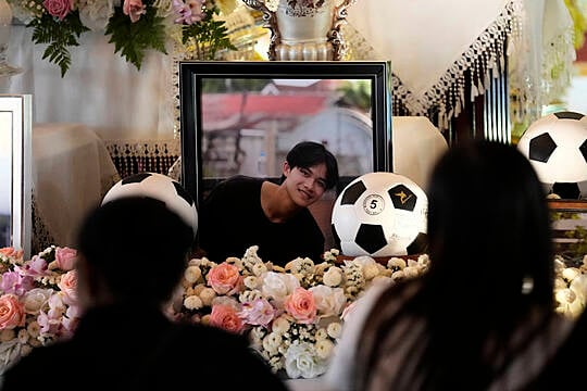 Funeral Of Thai Cave Boy Who Died In Uk Ends With Prayers