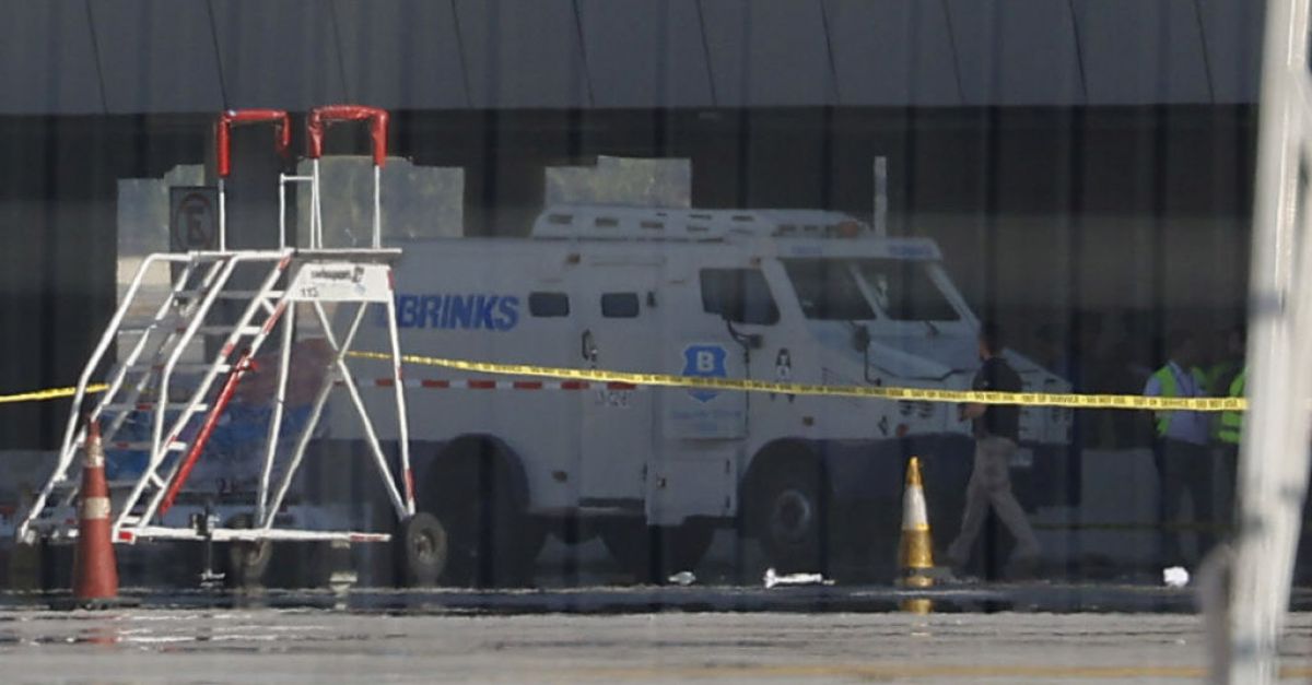 Два человека погибли при попытке ограбления на миллионы долларов в аэропорту Чили