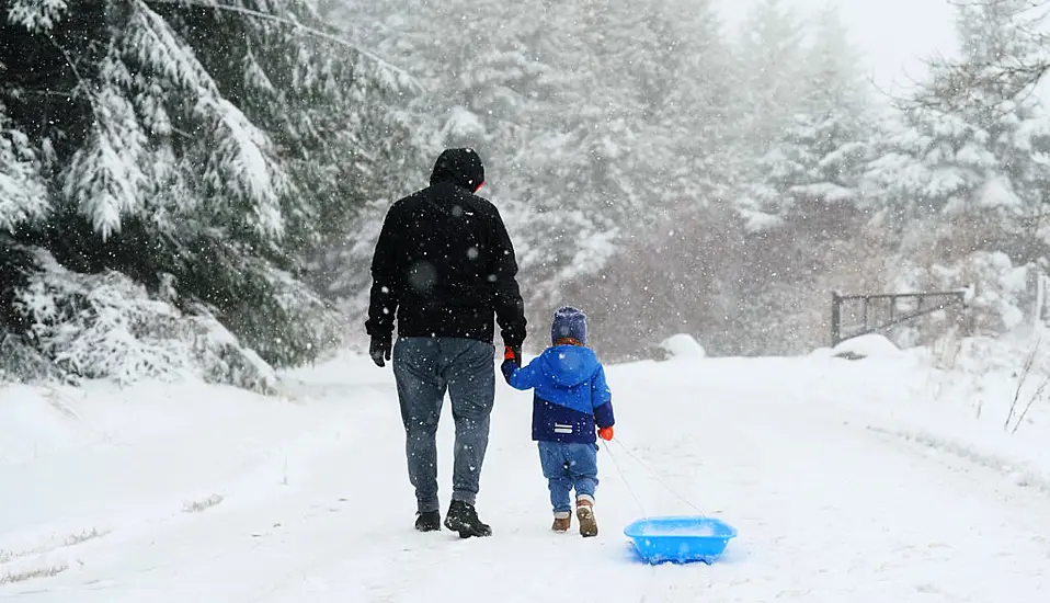 Met Éireann Issues New Warning After Snow Falls Across Ireland