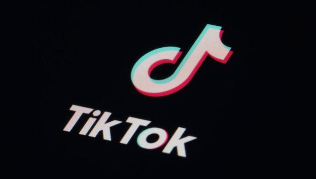 Migrants Find Tips On Chinese Version Of Tiktok For Long Trek To Us-Mexico Border
