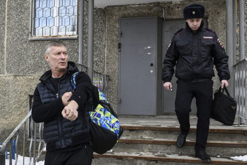 Russian Authorities Detain Dissident Ex-Mayor Yevgeny Roizman