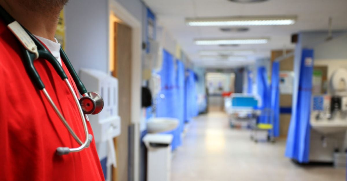 Шестстотин двадесет и шест пациенти чакат легло в ирландските болници