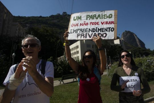 Residents Protest Over Zipline On Rio’s Sugarloaf Mountain
