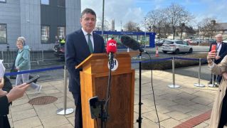 Paschal Donohoe Says Ecb’s 2% Inflation Target Is ‘Realistic And Achievable’