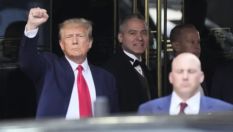 Trump Leaves Nyc Home Ahead Of Arraignment In Criminal Probe