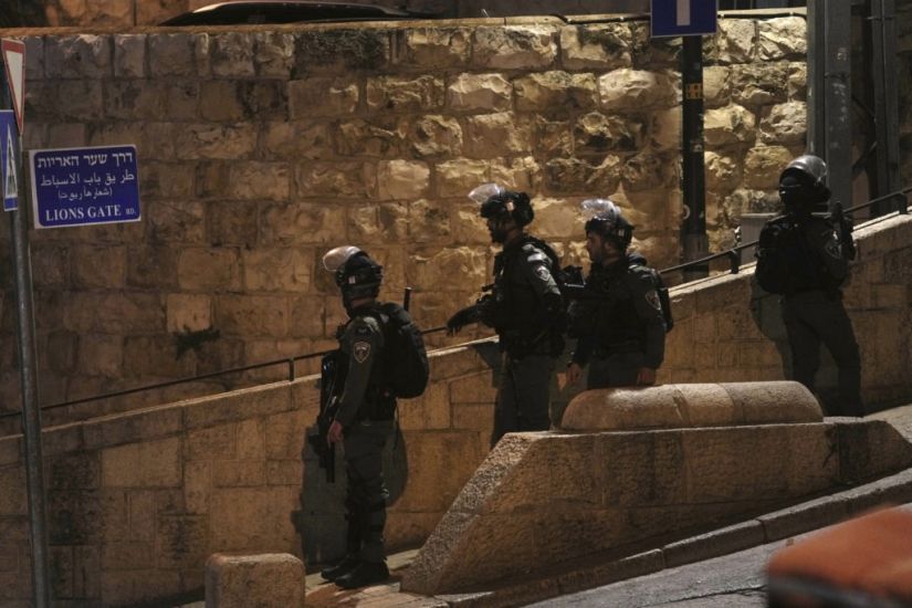Violence At Jerusalem Mosque Prompts Fears Of Wider Fighting