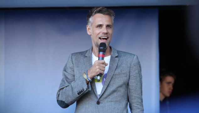 Elisabeth Murdoch’s Sister Buys Stake In Richard Bacon’s Yes Yes Media