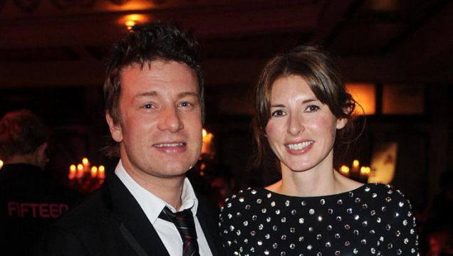 Jamie And Jools Oliver Renew Wedding Vows In Romantic Maldives Ceremony