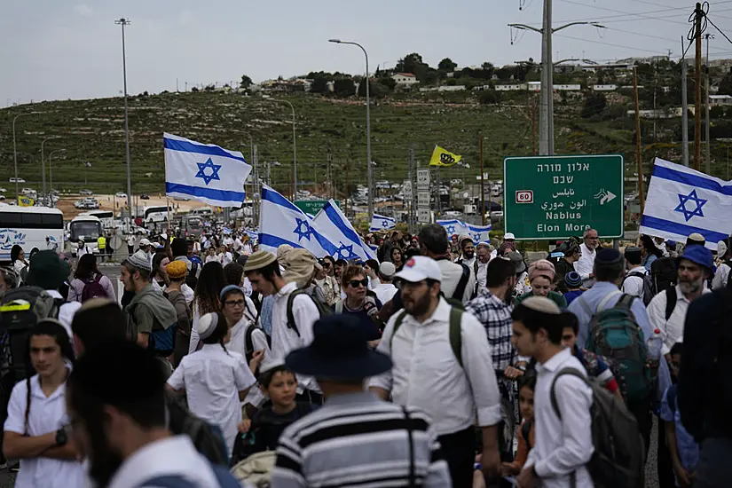 Defiant Jewish Settlers March To Evacuated West Bank Outpost