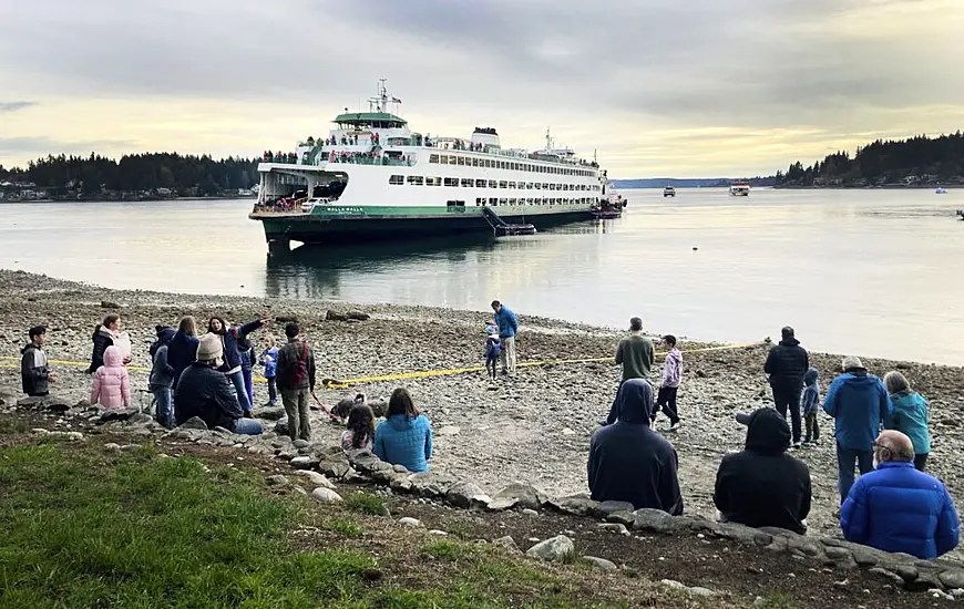 Ferry Runs Aground Near Seattle