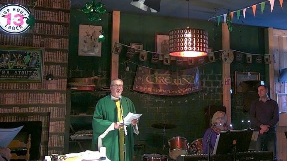 Priest Says Mass In Irish Pub After Church Closed For Renovations