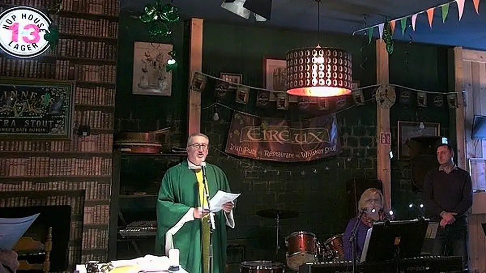 Priest Says Mass In Irish Pub After Church Closed For Renovations