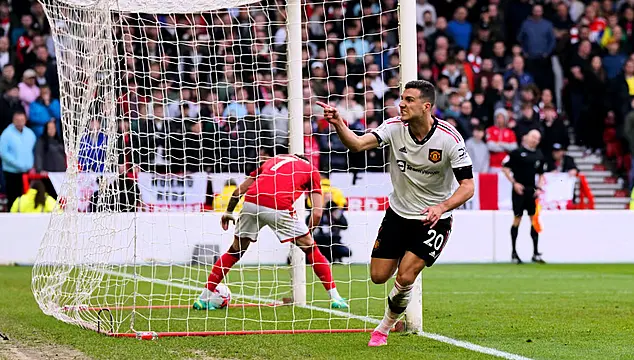 Manchester United Shrug Off Injury Worries To Ease Past Nottingham Forest