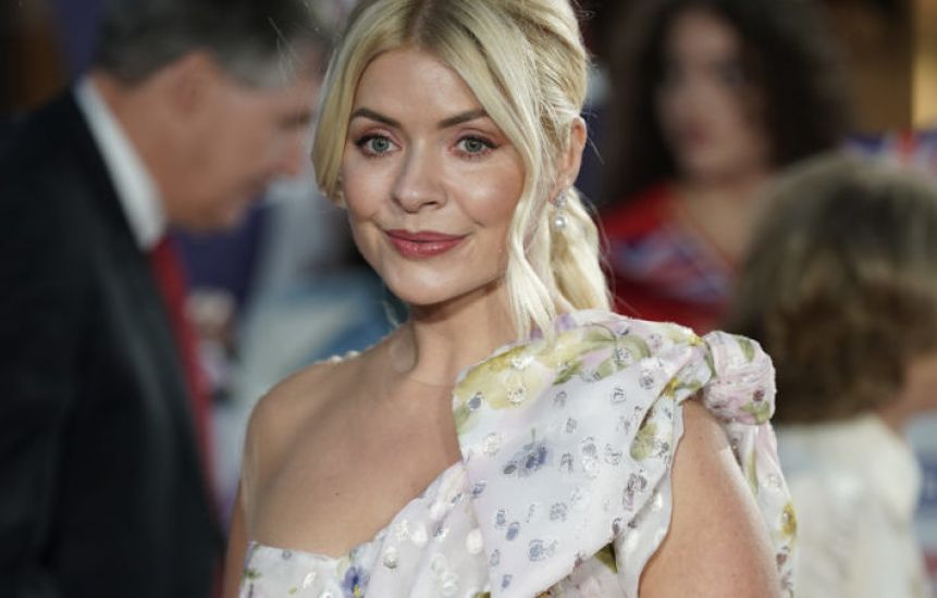 Shingles Explained As Holly Willoughby Takes Time Off From This Morning