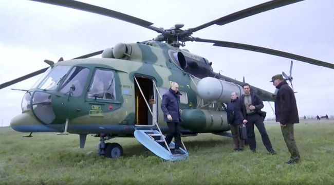 Putin Visits Headquarters Of Russian Troops Fighting In Ukraine