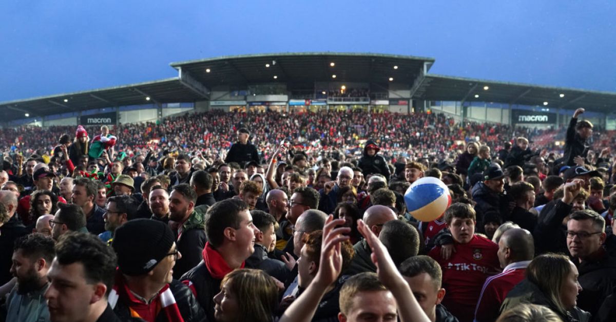 How can Wrexham get promoted into the English Football League?