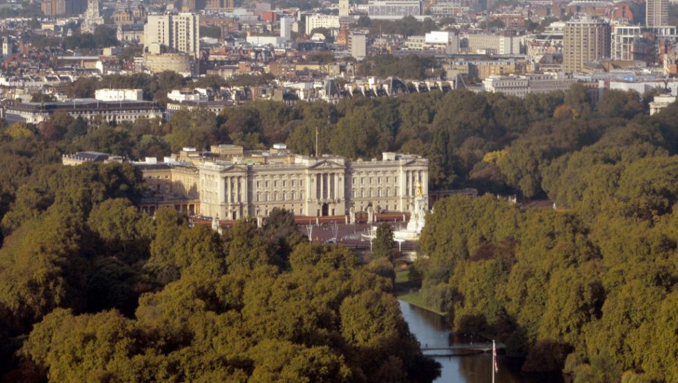Man Arrested For Climbing Into Royal Mews By Buckingham Palace