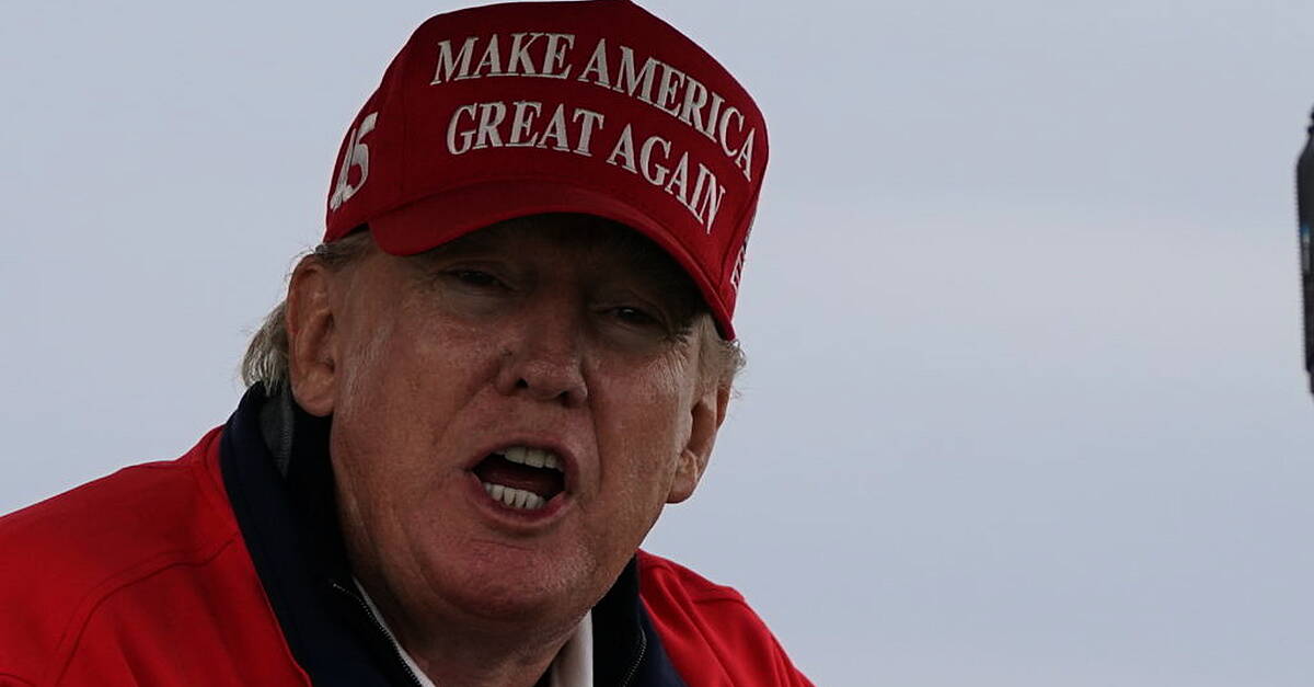 Trump lawyers say they won’t call witnesses at rape trial