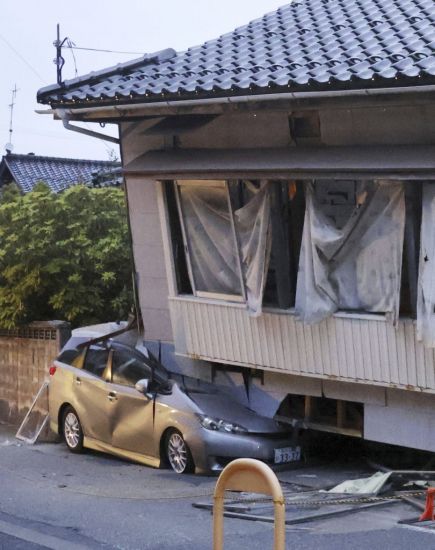 Deadly 6.2-Magnitude Earthquake Strikes Central Japan